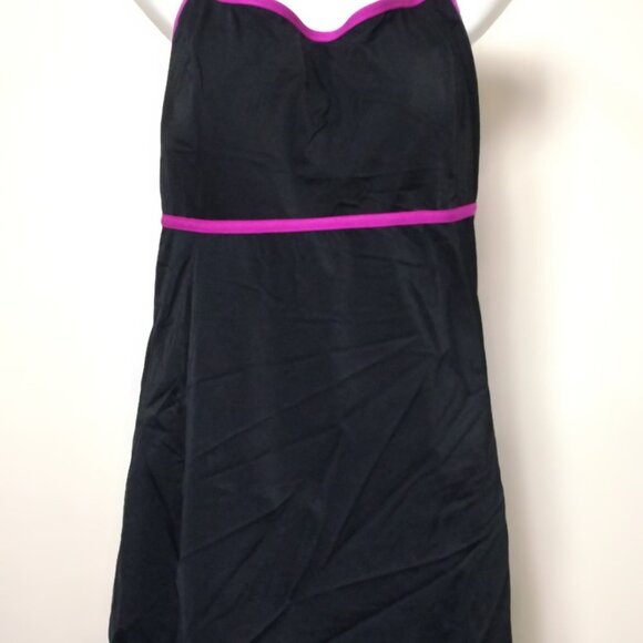 Inches Away Black & Fuchsia Skirted Spaghetti Strap Swimdress Foam Cups Sz 22W - Picture 1 of 6